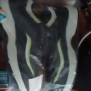 𝅺UNBRANDED grey green white shoes 10w